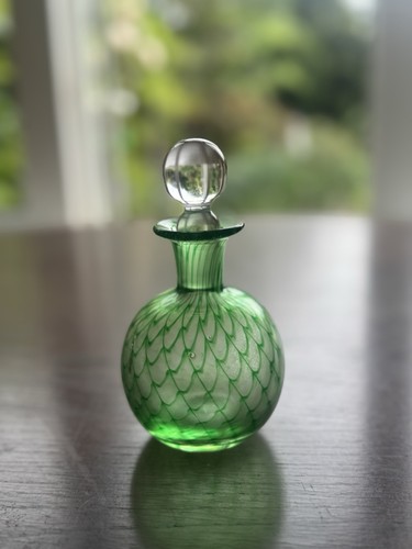 Stunning green art glass hand - glass,