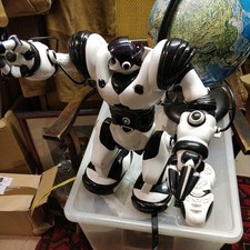 Robosapien V1 Vintage Toy