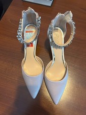 Women's 8 Badgley Mischka