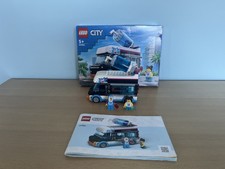Lego City 60384 Penguin Slushy Van Set Complete Set Box & Instructions Inc