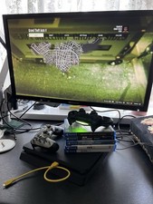 PS4 slim 500GB 2 Controllers