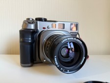 Medium format film camera