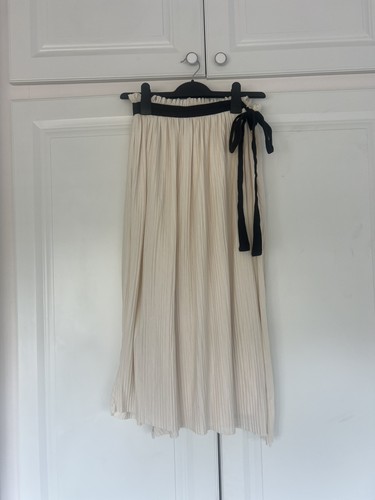 Zara cream pleated - jersey, midi