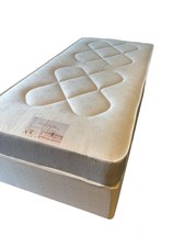 LAST ITEM! 2ft6 x 5ft6 bed set with mattress! KIDS, SHORT BED!