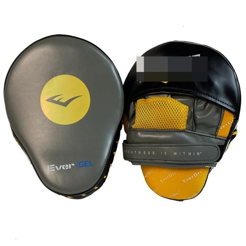 Boxing focus pads thai - thai,
