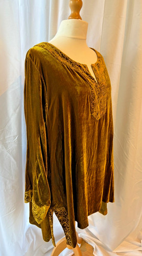 Sixteen 1647 dark - sixteen, 47