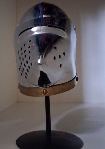 Knight metal helmet colour - knight,