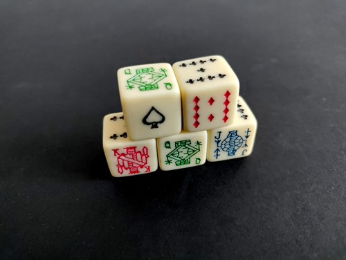 Complete set five poker - complete,