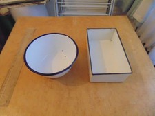 VINTAGE MID-CENTURY ENAMEL BOWL AND TRAY. 1 X FALCON & 1 X UNBRANDED.