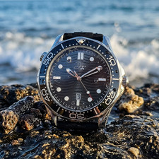 The Black Ocean – Luxury