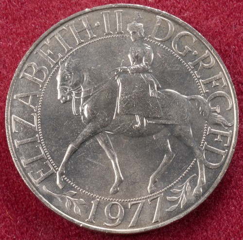 Queen elizabeth cuni crown - gb,