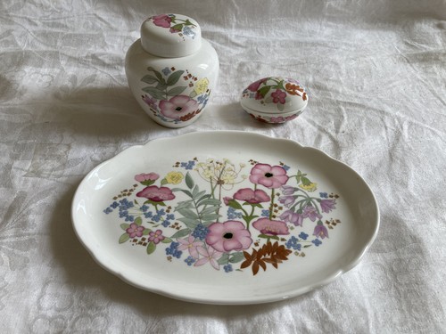 Pieces wedgwood meadow - , 'meadow