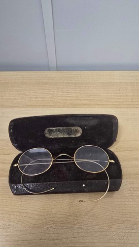 Antique gold round - wire, rim