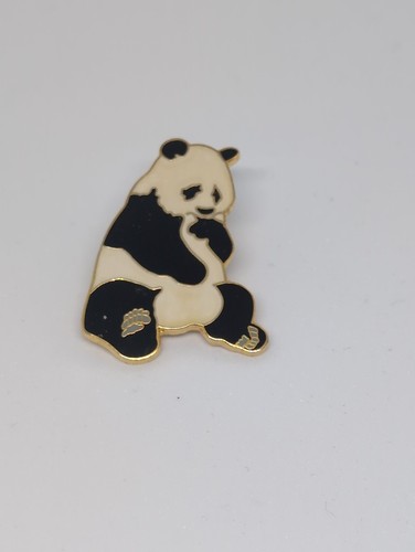Panda pin badge - panda,