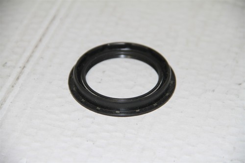 Rear hub oil seal golf - rear, mk2