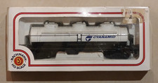 Bachmann HO Gauge 3 Dome Tank Car - Cynamid- 76036