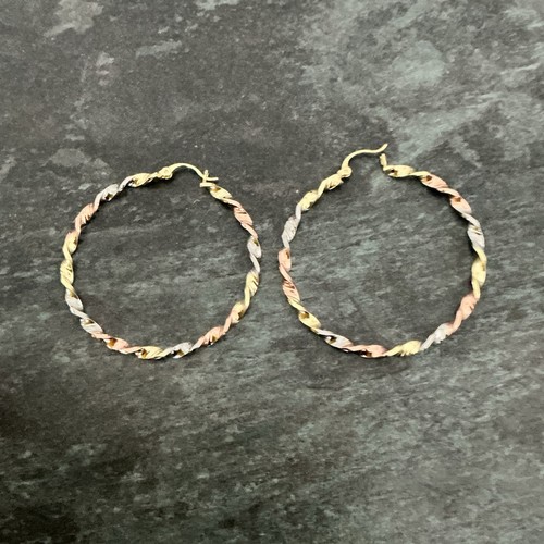 Yellow rose and - white, 9ct