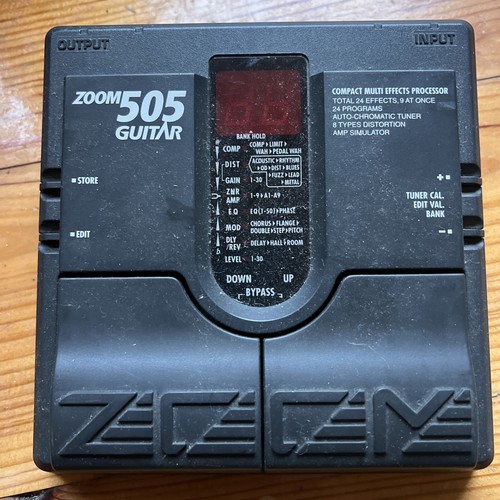 Zoom 505 guitar - guitar, effect