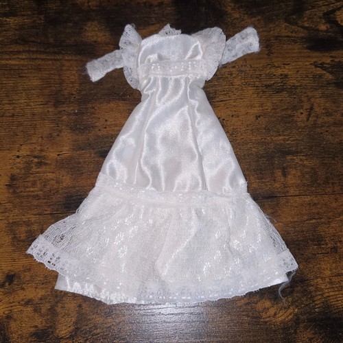 Faerie glen 1970s white nylon - faerie,