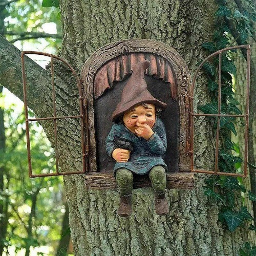 Elf out the door - the, garden