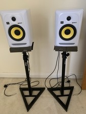 KRK Rokit 6 G3 Powered Monitor Speakers Pair White RP6G3W With Stagg Stands