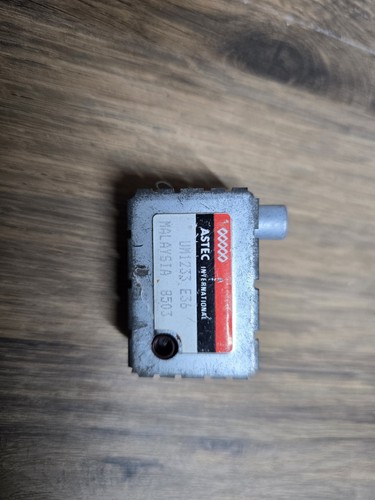 Astec um1233 e36 uhf - um1233,