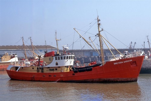 Sq2036 fishing trawler - sq2036,