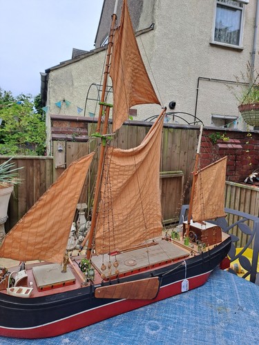 Large hand built thames - built,