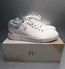 New Womens On Cloud Size 9 The