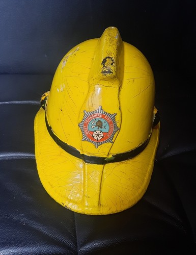 Vintage yellow fire brigade - vintage:,