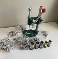 Badge/Button Maker Machine