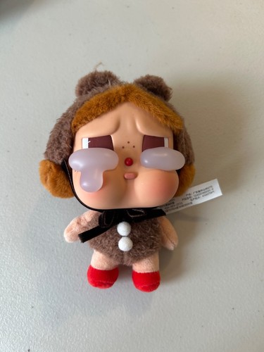 Pop mart crybaby - mart,