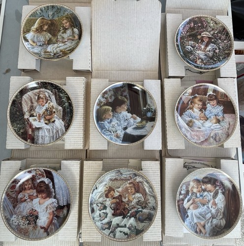 Sandra kuck collectors plate - sandra,