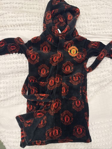 Manchester united dressing - manchester,