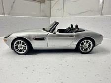 KYOSHO BMW Z8 1/18 JAMES BOND THE WORLD IS NOT ENOUGH 007 DEALERSHIP BOX