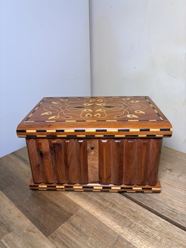 Wooden box thuya - box,