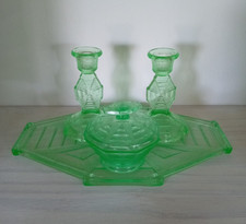 Bagley 3085 "Featherstone" Uranium Green Part Trinket Set