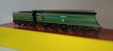 OO gauge HORNBY R2220 Battle