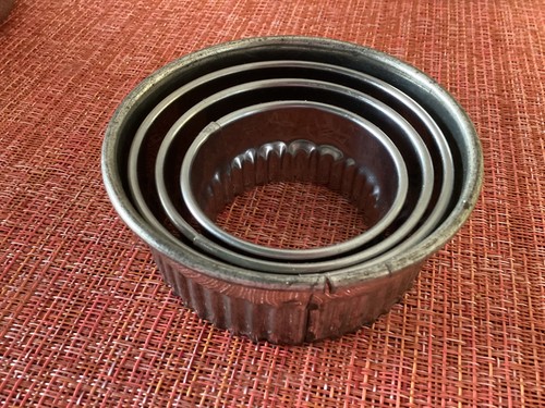 Vintage crinkled pastry - 4,