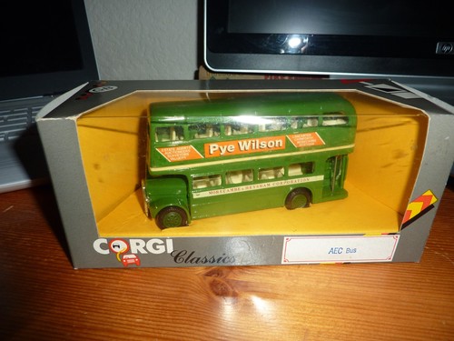Corgi aec bus - aec, model
