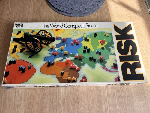 Vintage risk board game 1985 - risk,