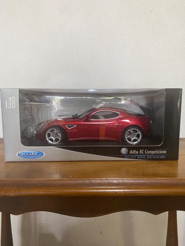 Alfa romeo competizione - 8c, red