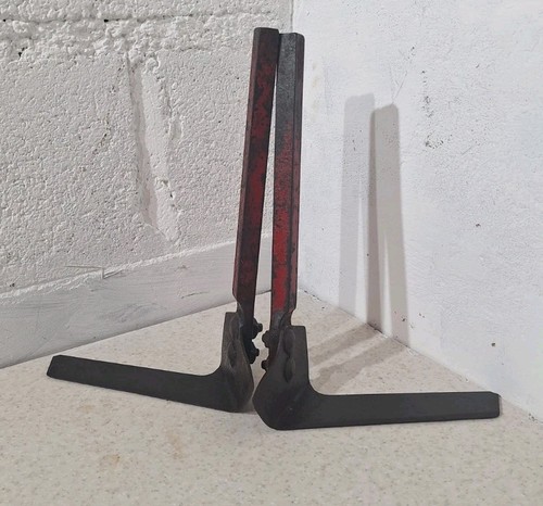 Pair merry tiller side - of,