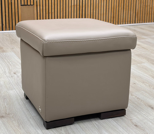 Furniture village nicoletti - village,