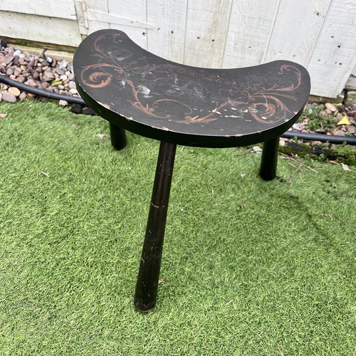 Vintage legged stool - 3,