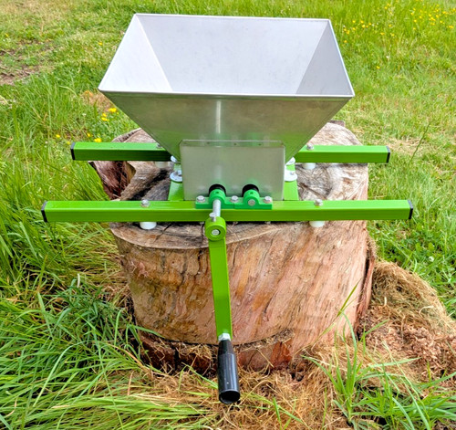 Manual fruit crusher scratter - manual,