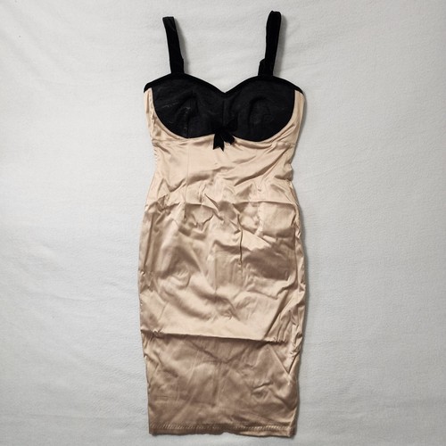 Pinup girl deadly dames - girl,