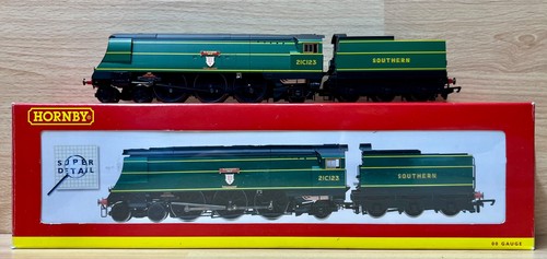Hornby r2219 r - hornby, west