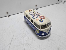 VW Bus 1962 Kinsmart 1:32 – Peace & Love Hippie Diecast Model