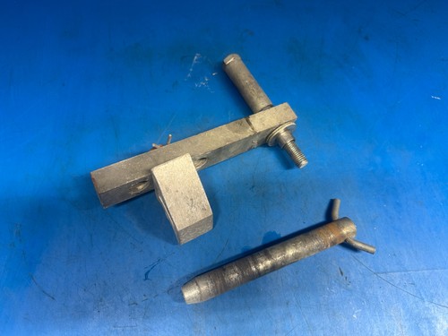 Centre pin and pipe - pin,